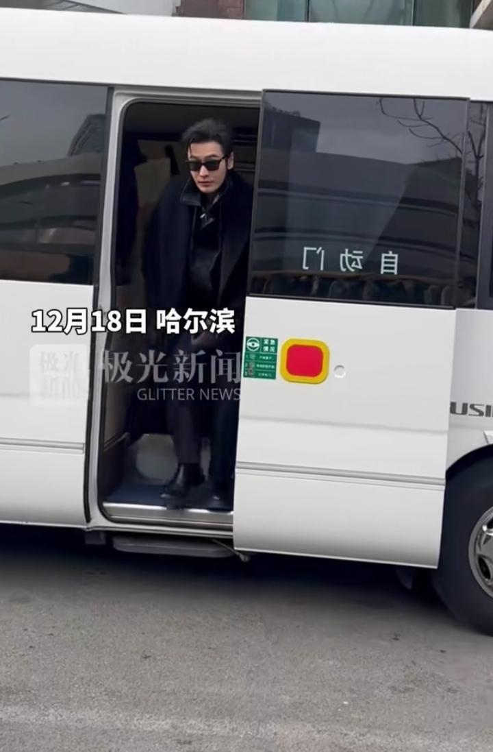 12月18号的哈尔滨太热闹了，黄晓明、黄子韬、王鹤棣都来这儿录制综艺啦！一