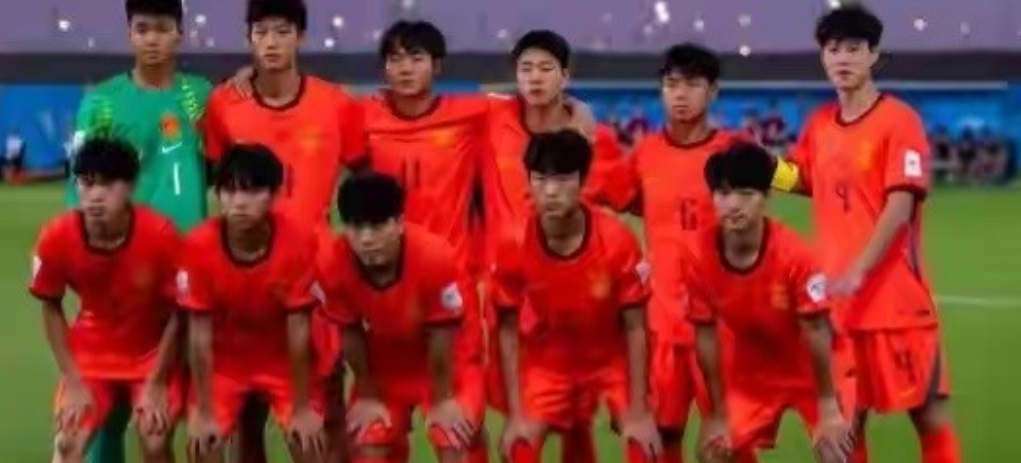 两连败的U17国足，仍保留出线可能：寄希望卡塔尔队“放水”、日本队“职业”。突然