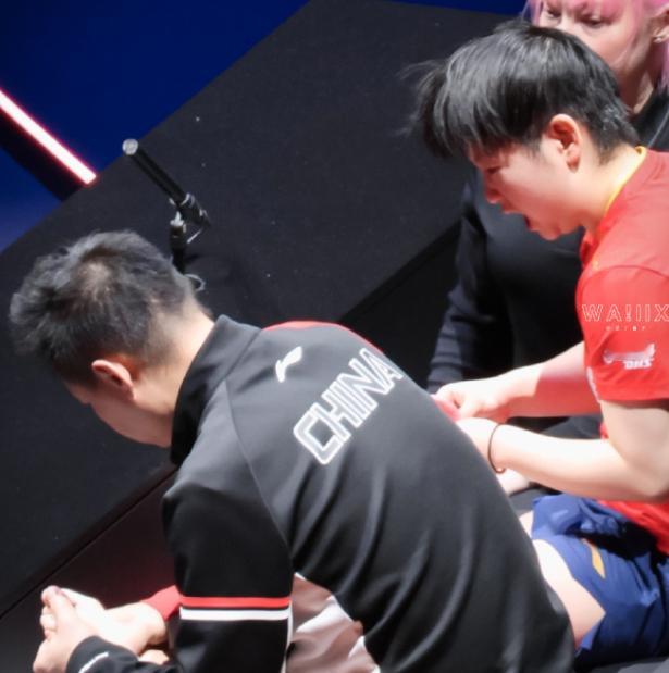 孙颖莎退赛居然还有人不理解，说什么不能坚持下吗那些人看看她都疼到什么程度了，看到