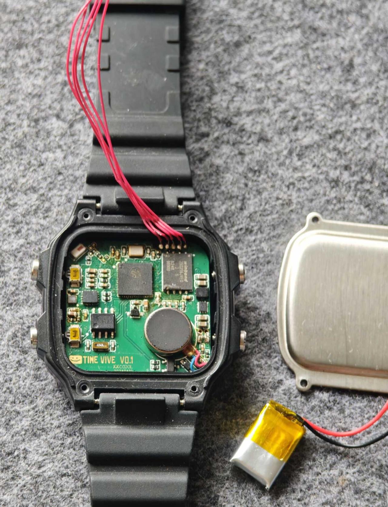 DIY卡西欧（伪）智能手表ESP32这块表断断续续搞了两年多。板子是两年前