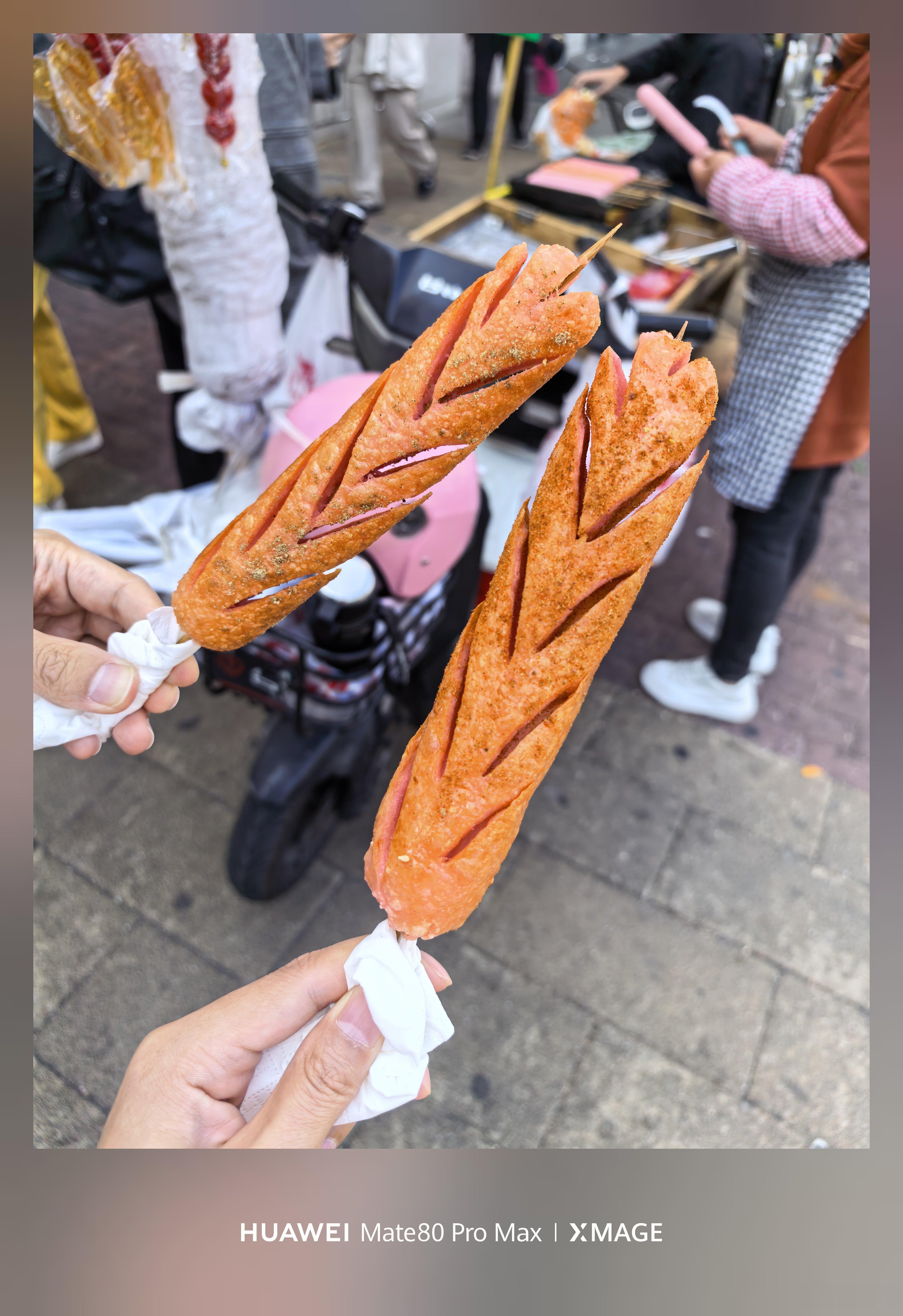 平时出门吃的都是淀粉肠，不加一滴肉，什么水平？