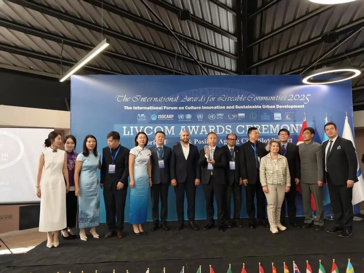 你如何看待保定获国际花园城市奖当我听到保定荣获“国际花园城市”这一殊荣时，心中