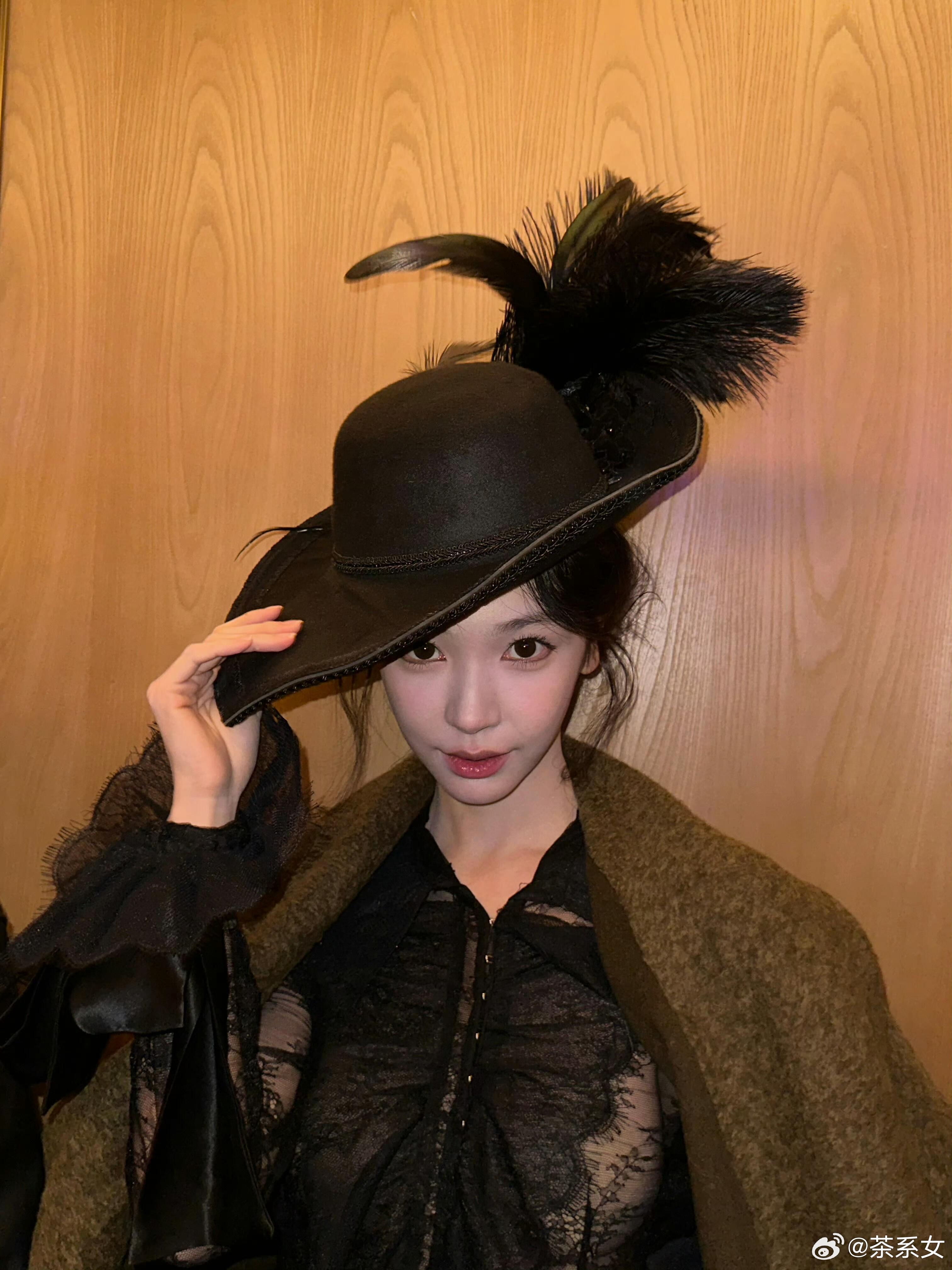 易梦玲的红毯造型真的没有瓶颈期