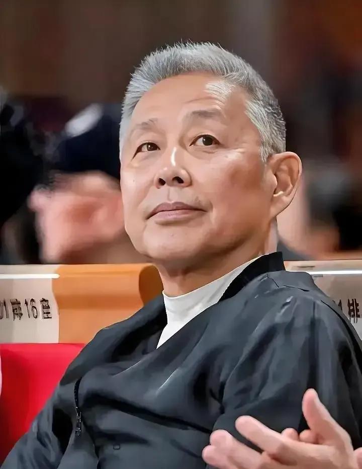 会调情的男人，永远让女人上瘾。这并非夸大其词，而是源于一种巧妙的沟通技巧