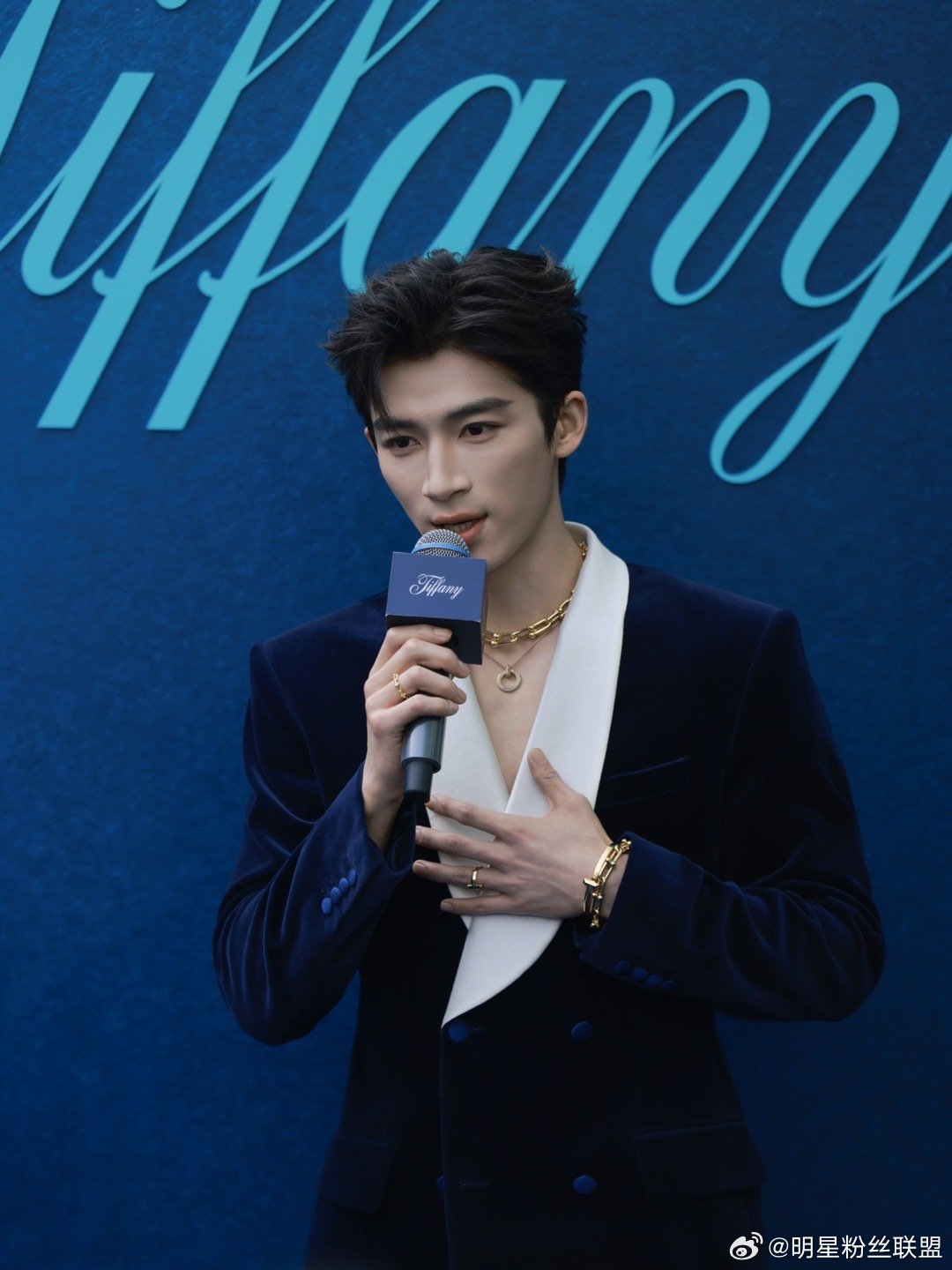 Tiffany三里屯开幕怪不得今天都在三里屯聚会，原来是Tiffany北京三里