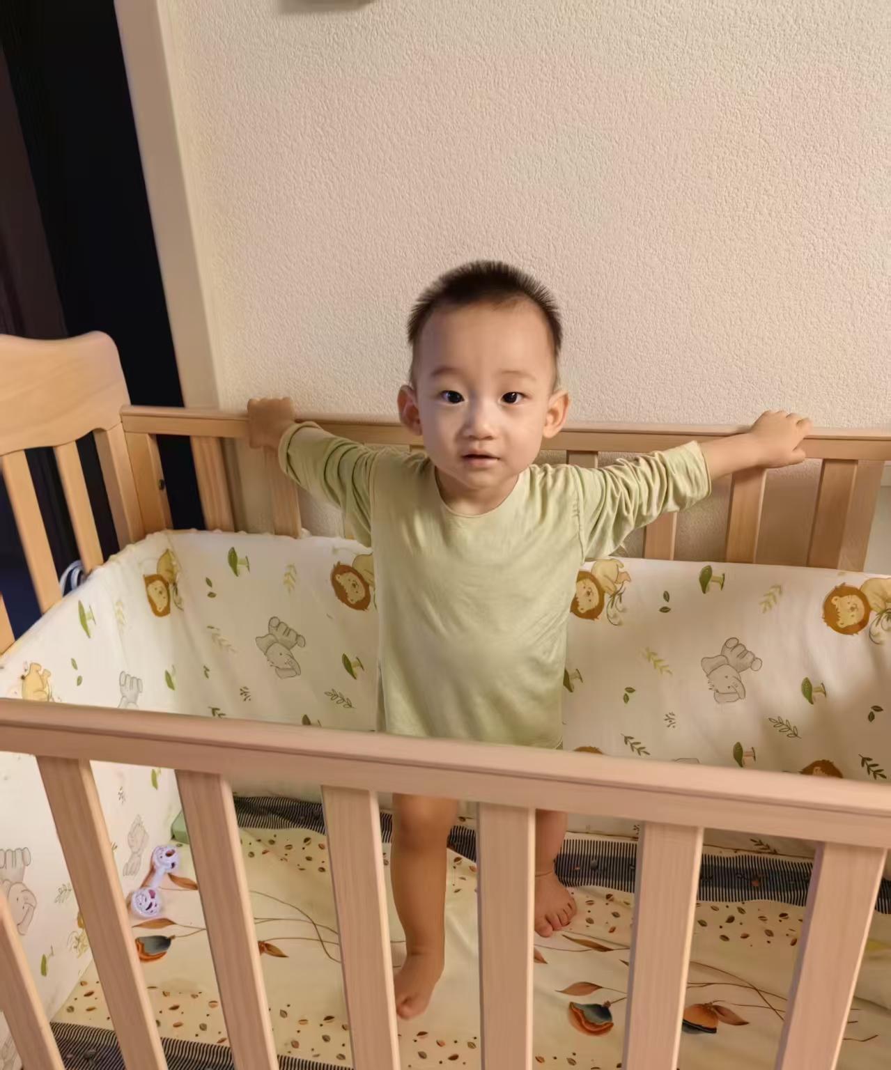 我女儿及小外孙终于走了。好多天前就盼星星，盼月亮地盼着女儿及小外孙来，怎么这样说