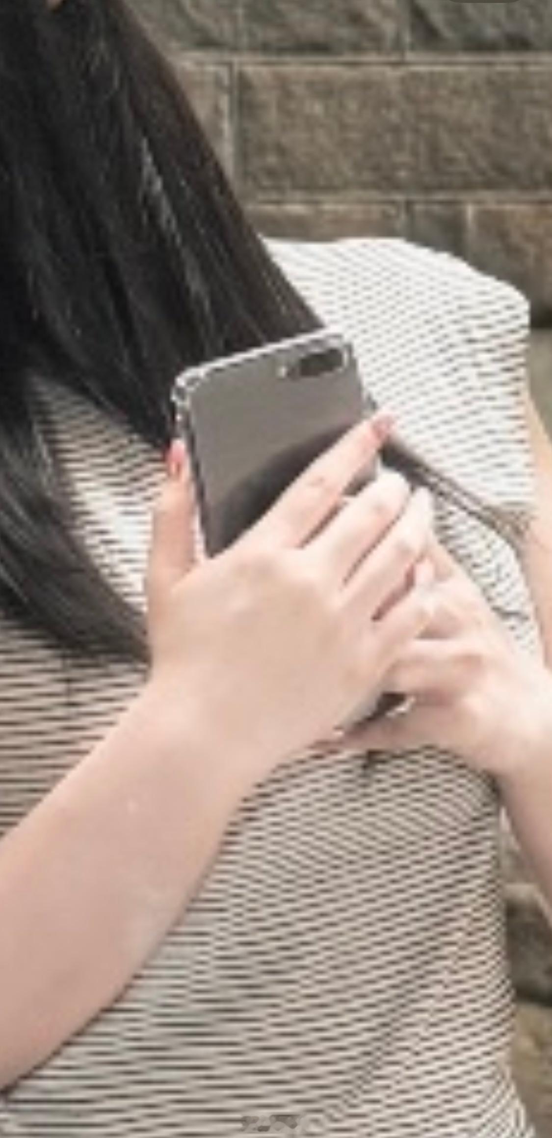 香港满大街随处可见home键iPhone是真的，我每次在香港大街小巷瞎逛的时候经
