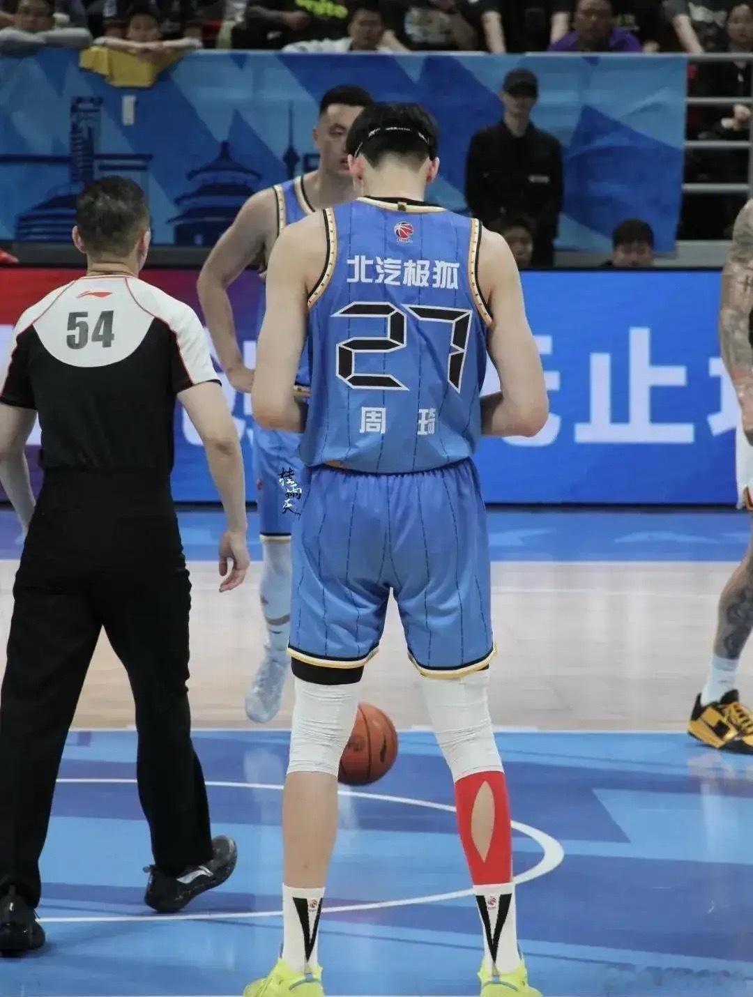 周琦到底怎么了？中国男篮最缺人的时候，他为何总是不在最刺痛球迷的一句话是什么？CBA能打，全运会能打