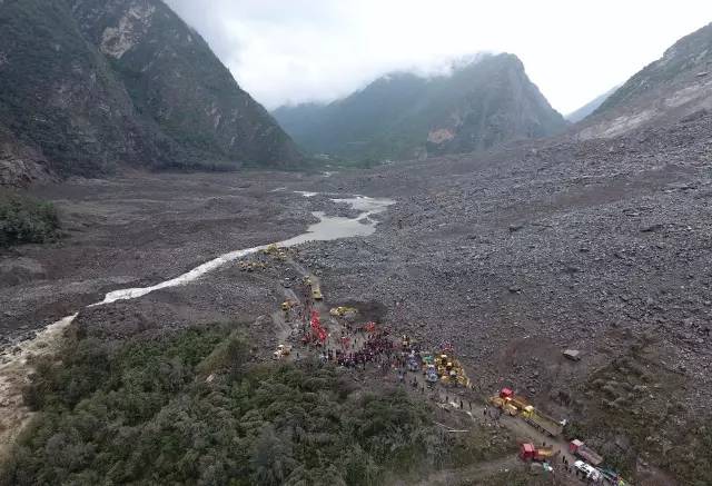 四川茂县垮塌位置发生位移 所有救援人员紧急撤离