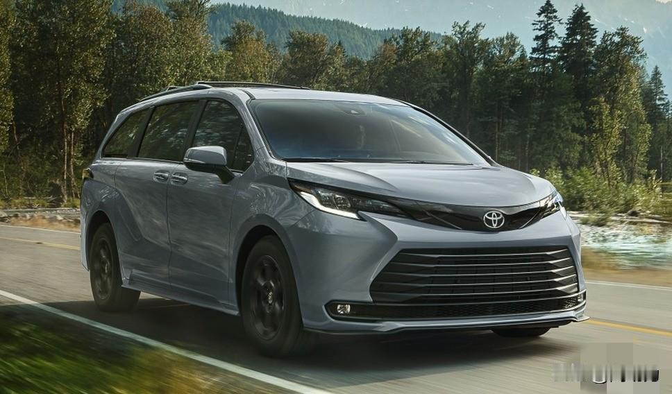 新款丰田塞纳在美国上市，所有车型的标准配置都大幅增加。LE配置车型将音响系