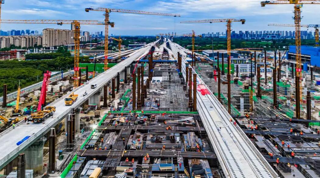 7月30日，江苏省铁路集团晒出一张“期中成绩单”：上半年集团参控股铁路项目完成投