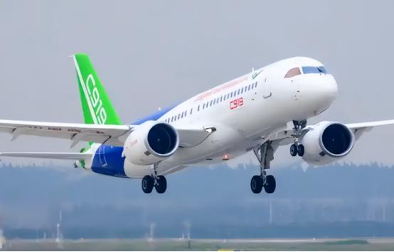 忍了8年，中国终于对欧美航空霸权掀桌子！C919用硬实力杀出 2026年开年