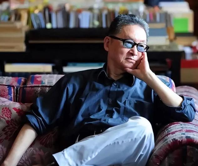 非常赞同李敖先生的这句话：“我最看不起的人，就是那种在安全的时候最勇敢，在危险的