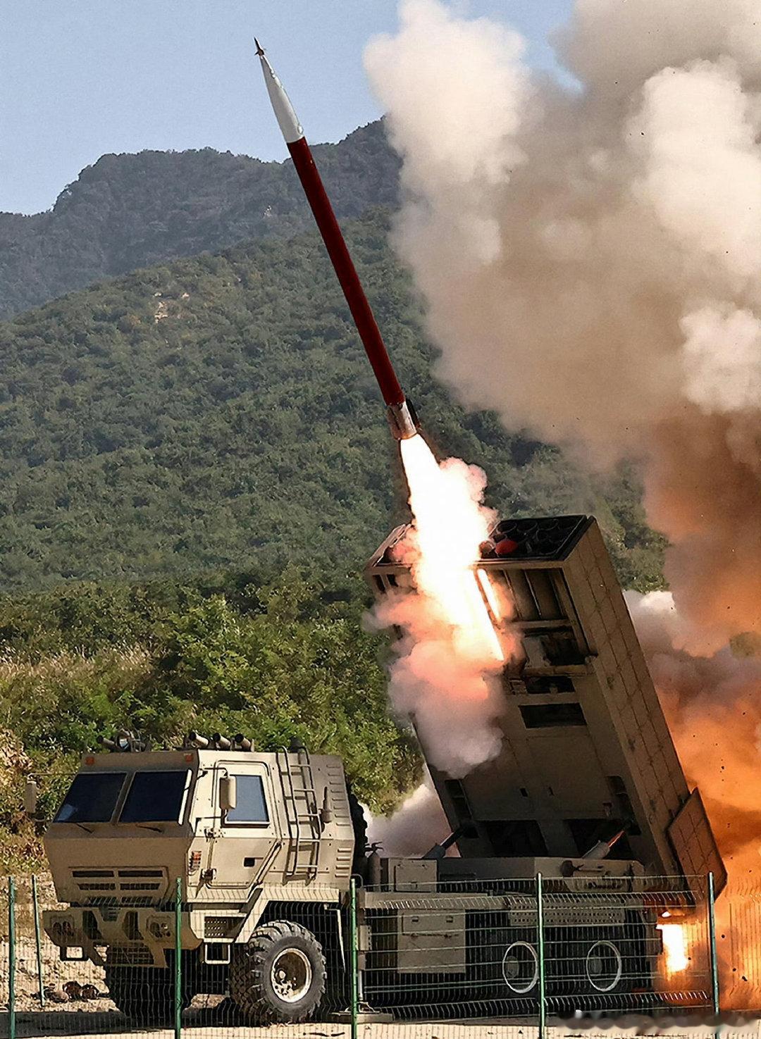 韩国脆弱的防空反导体系，在朝鲜炮兵面前就要崩溃了。​