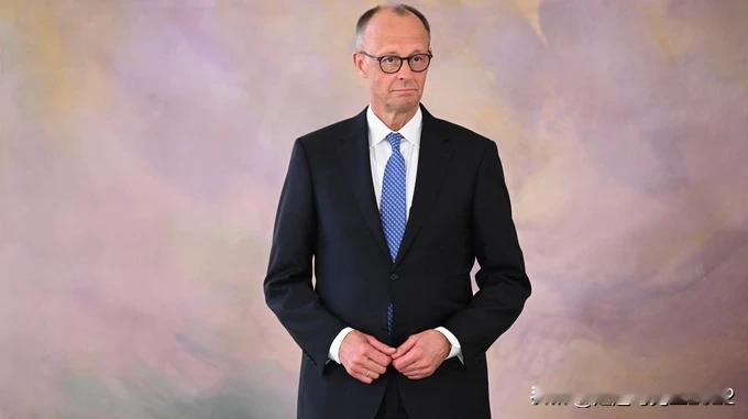 德国总理默茨表示：欧洲军队在乌克兰将能够击退俄罗斯军队德国总理梅尔茨表示，