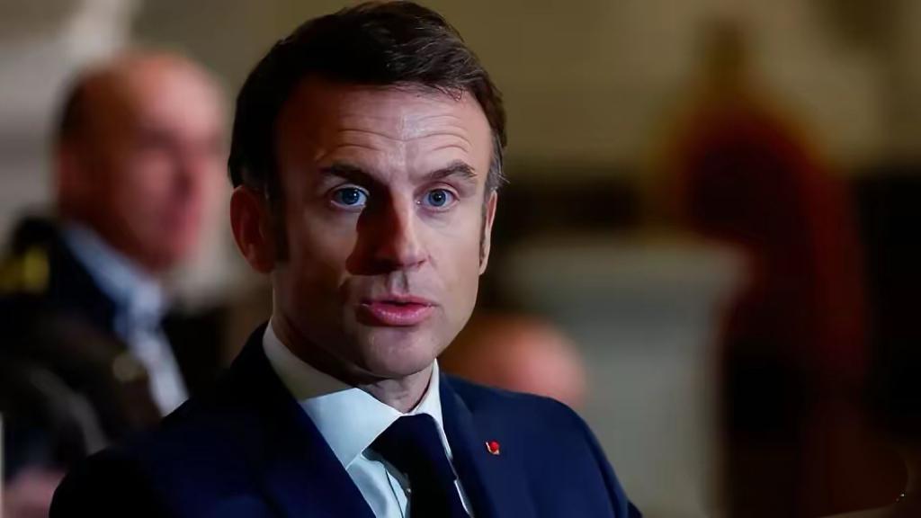 马克龙妄言台岛，该掌嘴了！1月8日，法国总统马克龙在爱丽舍宫召开的法国驻外大