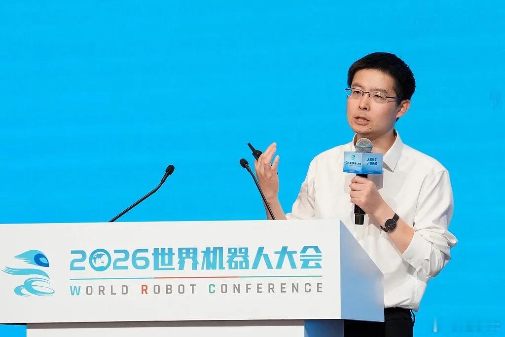 宇树三天蒸发1700亿！王兴兴上市当天毫无笑容的原因…摘自hackingHacking黑白红8月21