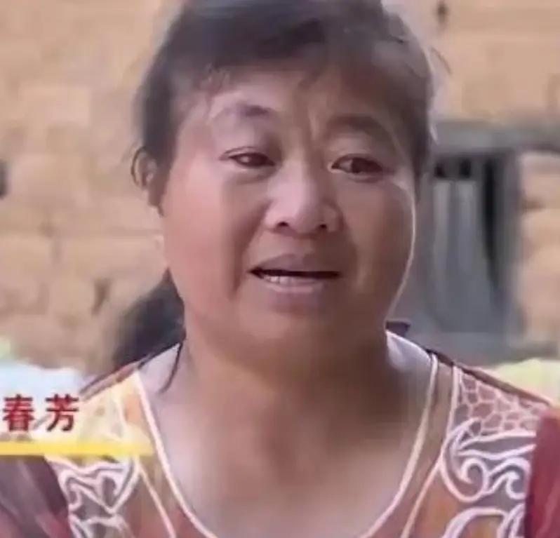1989年，为了补贴家用，已经订婚的19岁女儿南下打工，从此杳无音讯。谁料，31