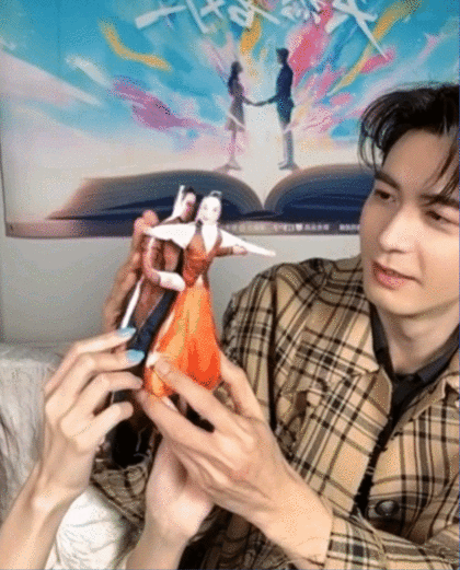 陈星旭王玉雯老鼠干身材很曼妙直播看到陈星旭和王玉雯像两只“老鼠干”跳交谊舞，那画