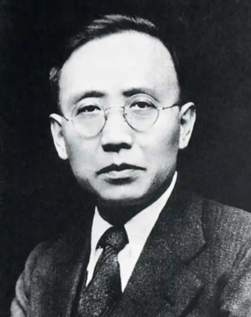 1979年，郭沫若因病去世不久，他妻子于立群突然自缢身亡，原来，她在整理丈夫遗物