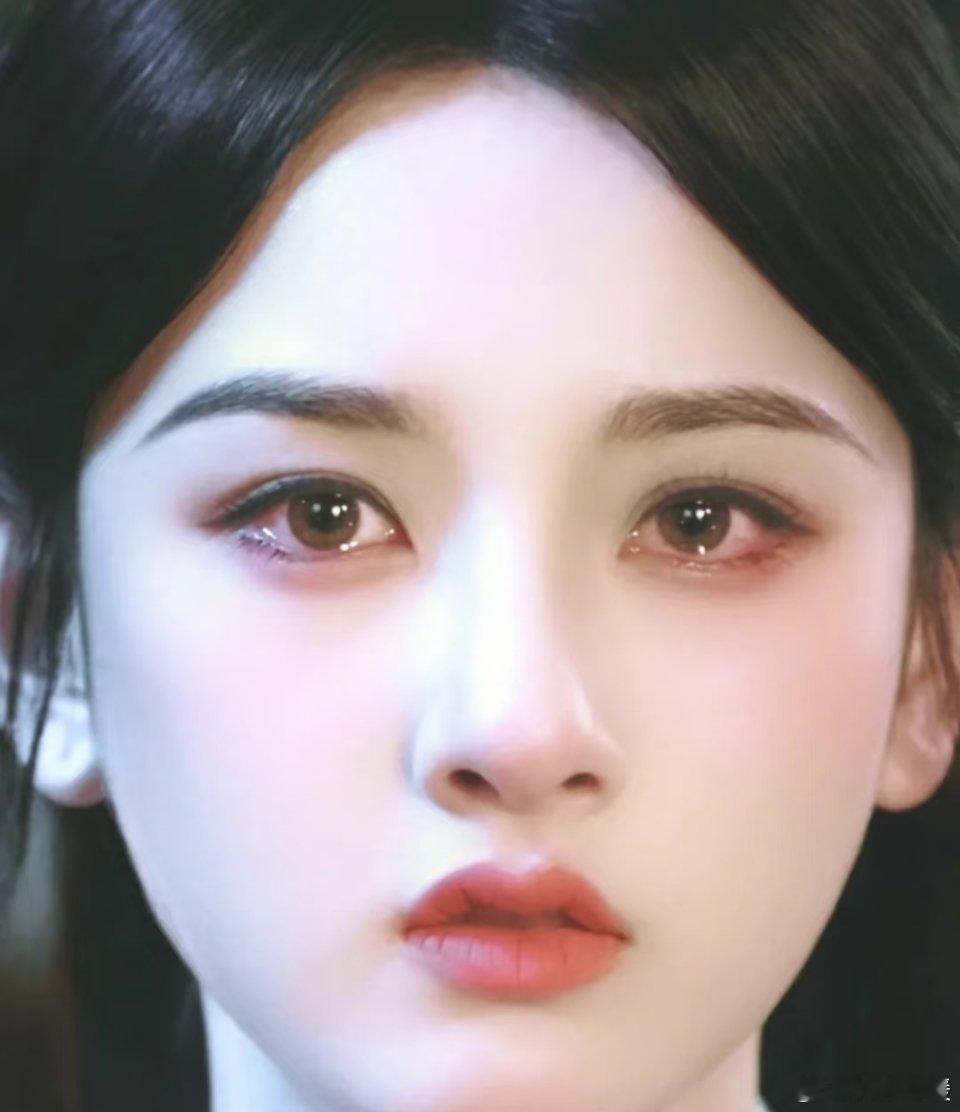 《折腰》：朱夫人表象下的真实灵魂在《折腰》里，魏劭母亲朱夫人常被视作“蠢笨”之人