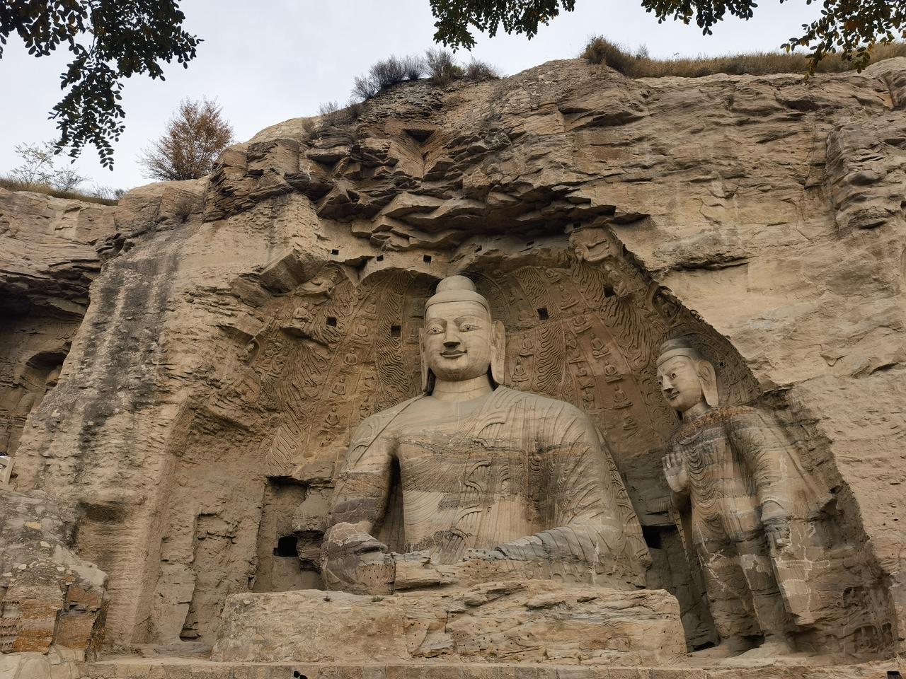 现在各地的旅游资源同质化严重，千篇一律的古城，千篇一律的小吃一条街。只有山西能