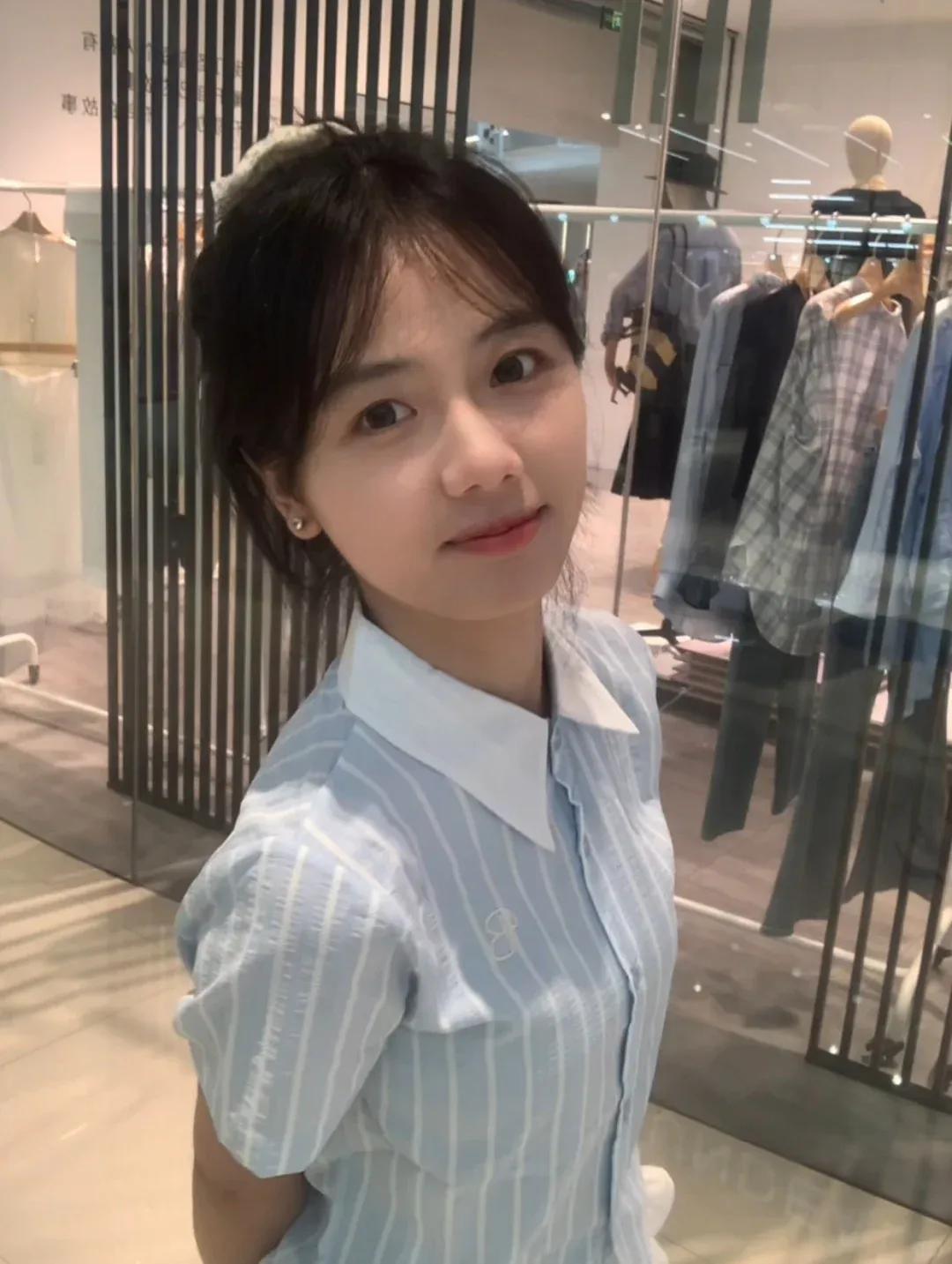 逛店随手拍的穿搭能这么清爽！宝子们快康康！这是不是你们要的“夏日降温穿搭