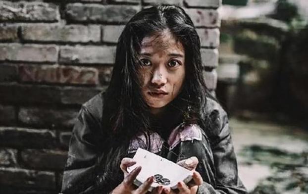 1968年85岁的九墨和尚收留一个姑娘，还把自己的一身轻功传给了她，但没想到几年
