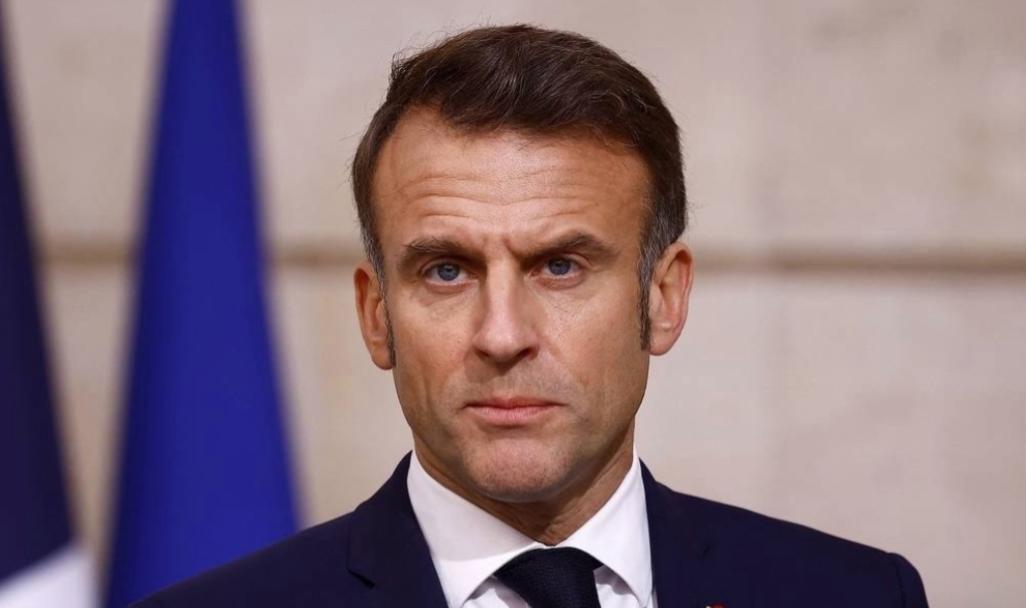 法国要哭，马克龙不说话了！最近，法国总统马克龙的日子确实不太好过，他在法国人心