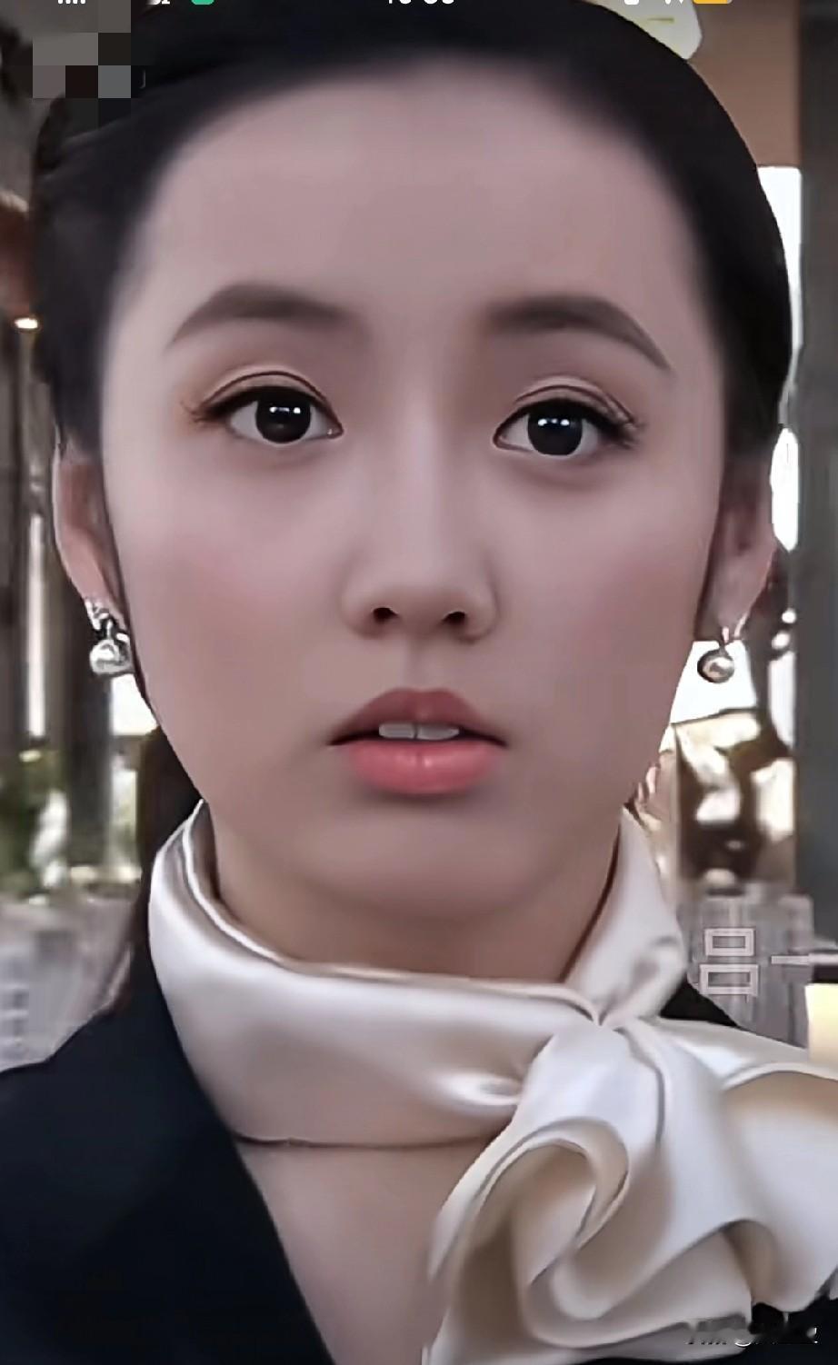 平凡的世界，中西北锤王的小娇妻，太美了！她的小眼神和小嘴唇永远是那么的我见犹怜