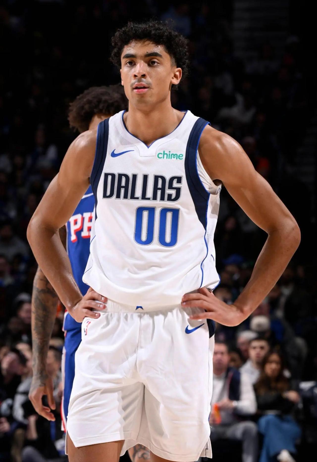 克里斯蒂打的太好，全场最高的正负值，他防守的是马尔卡宁，爵士队的主力球星，而且防