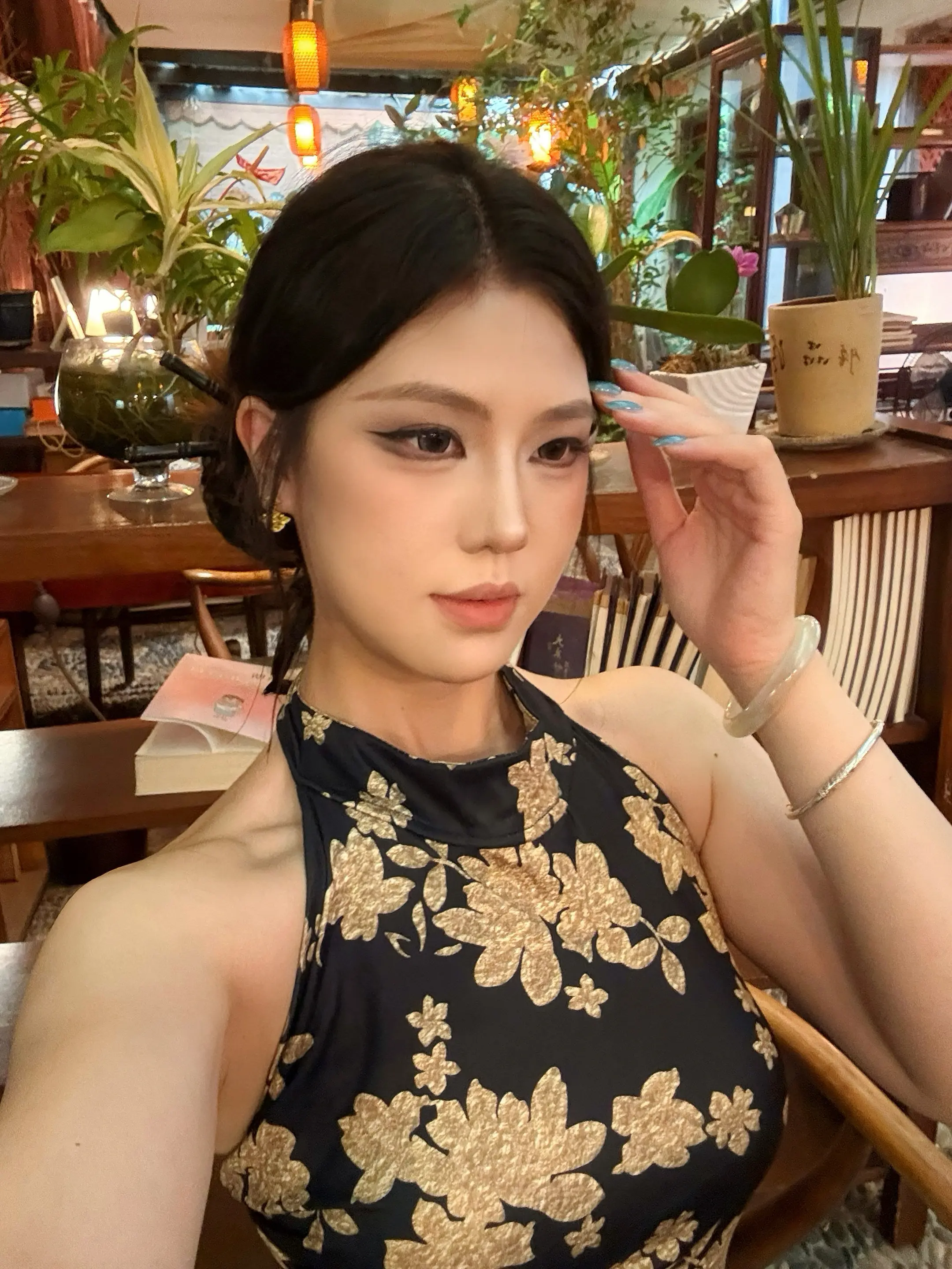 姐姐不行吗。