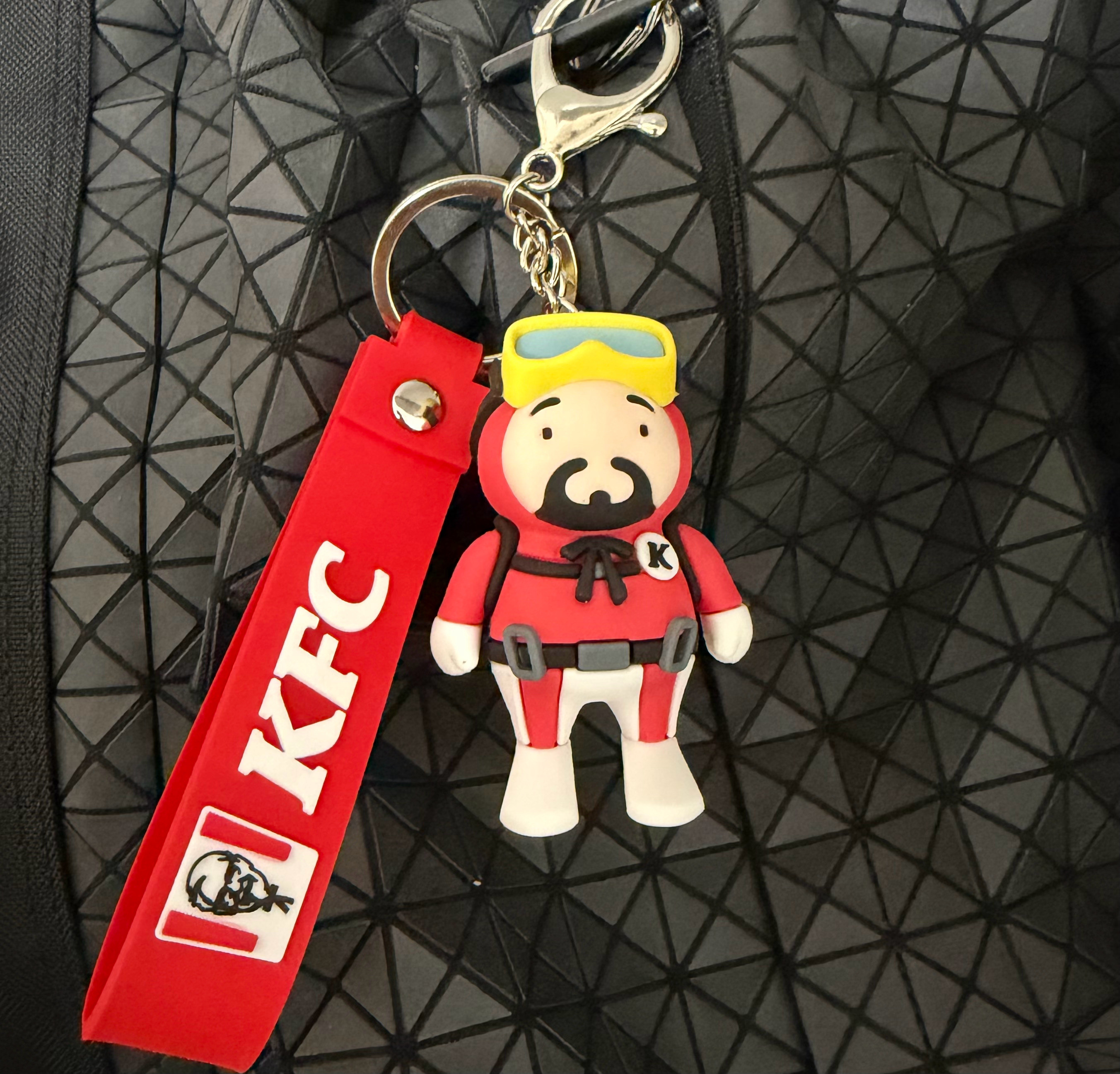 我也有了潜水员戴夫和肯德基联名的钥匙链了，哈哈我喜欢这游戏有两个原因，第一是主线