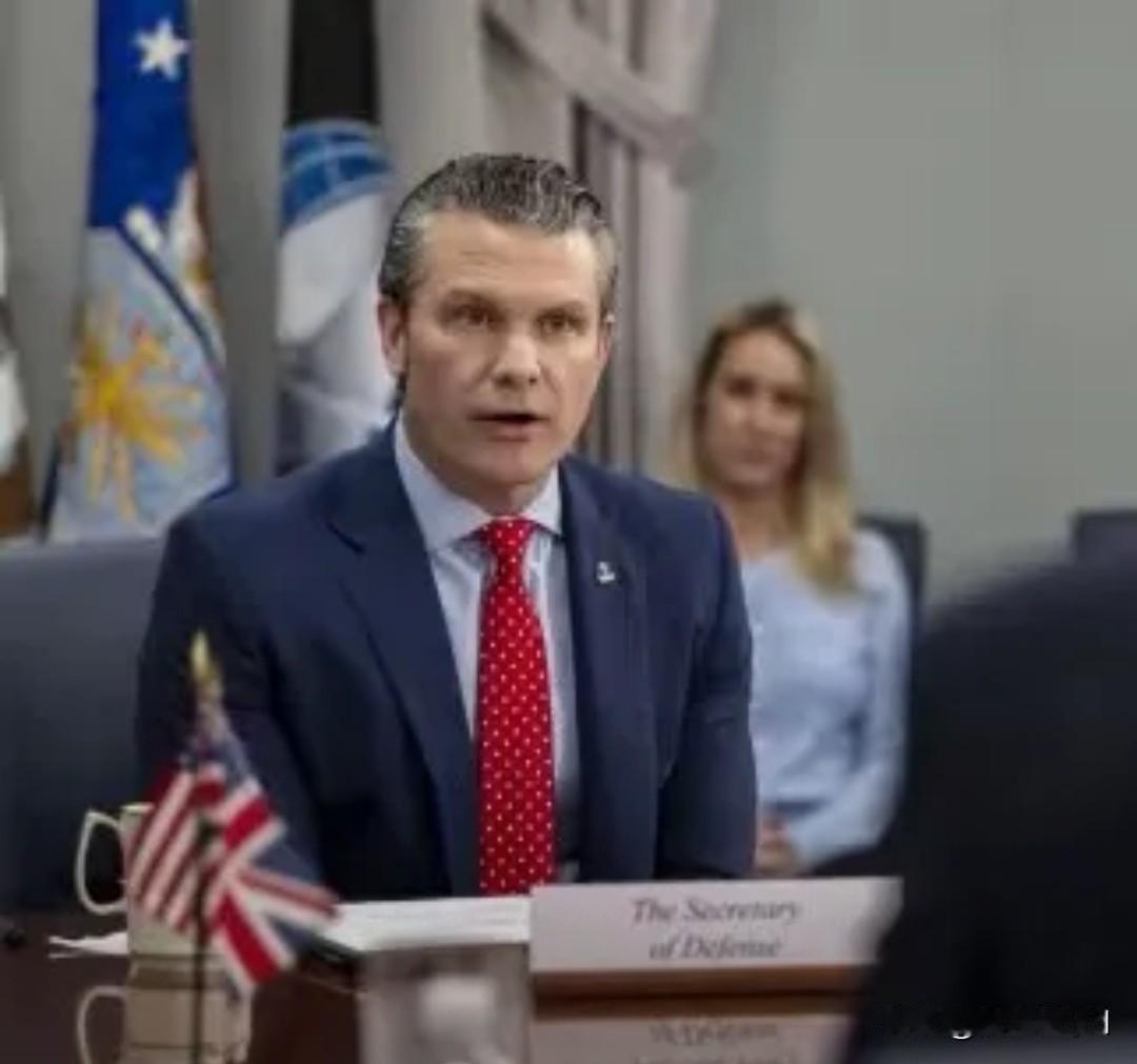 2026开年美国防长赫格塞思就跳出来叫板中国。1月5日他在军事造船厂公然放