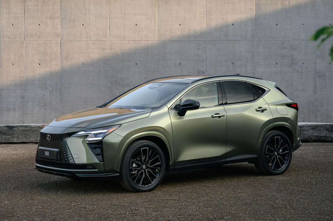 车市热门雷克萨斯在2014年末推出全新车型NX，定位介于小型豪华SUVUX、