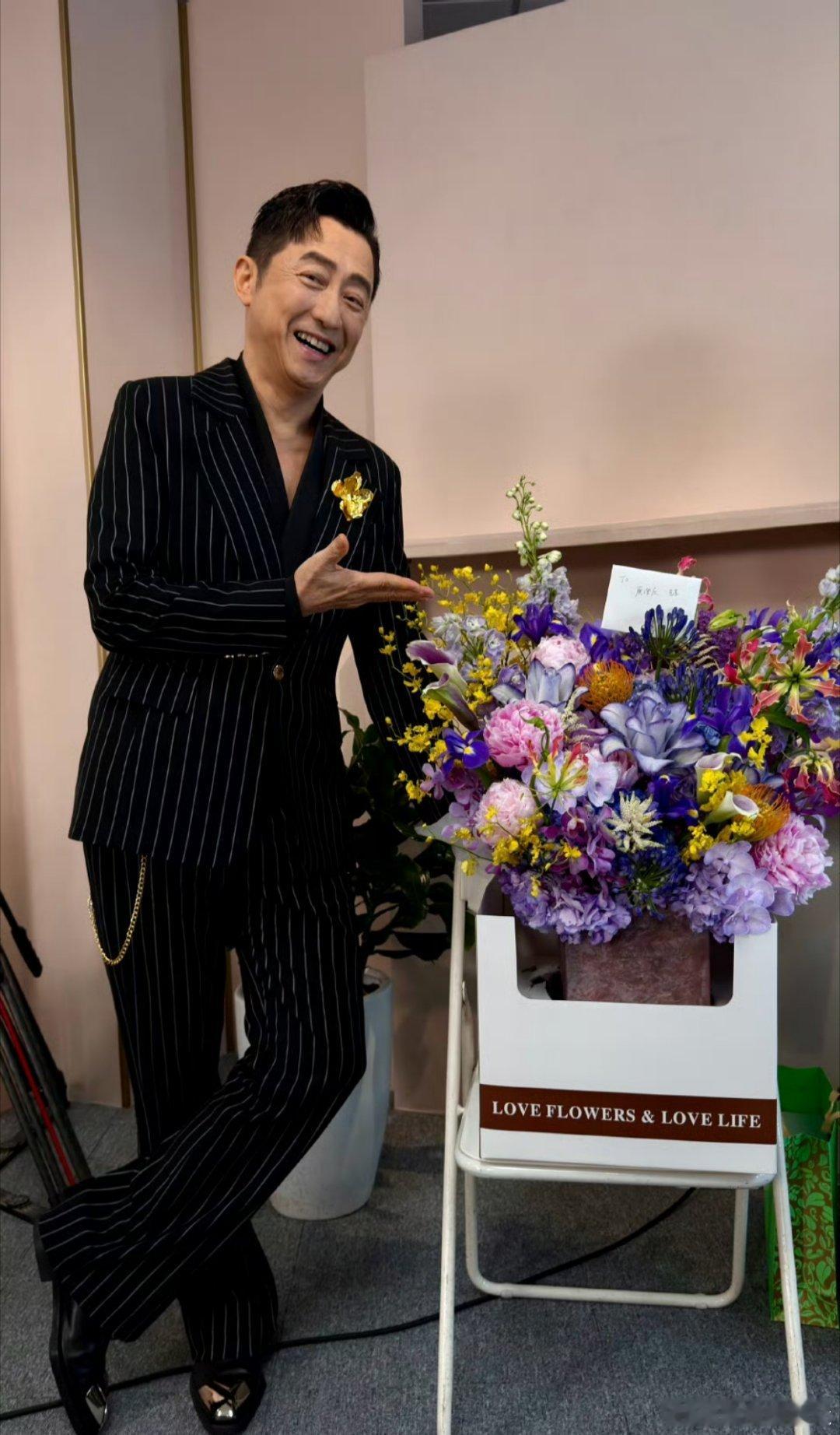 庾澄庆格局庾澄庆在《歌手》被淘汰，一句“长沙一日游”直接把格局拉满了。眼眶红了还