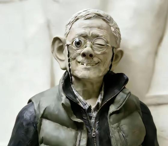 果然，只有魔法才能打败魔法。网友投诉田世信雕塑作品无人处理，那么就用田世信的审美
