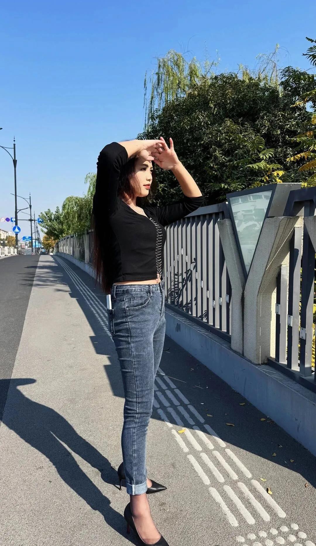 年少不知阿姨好