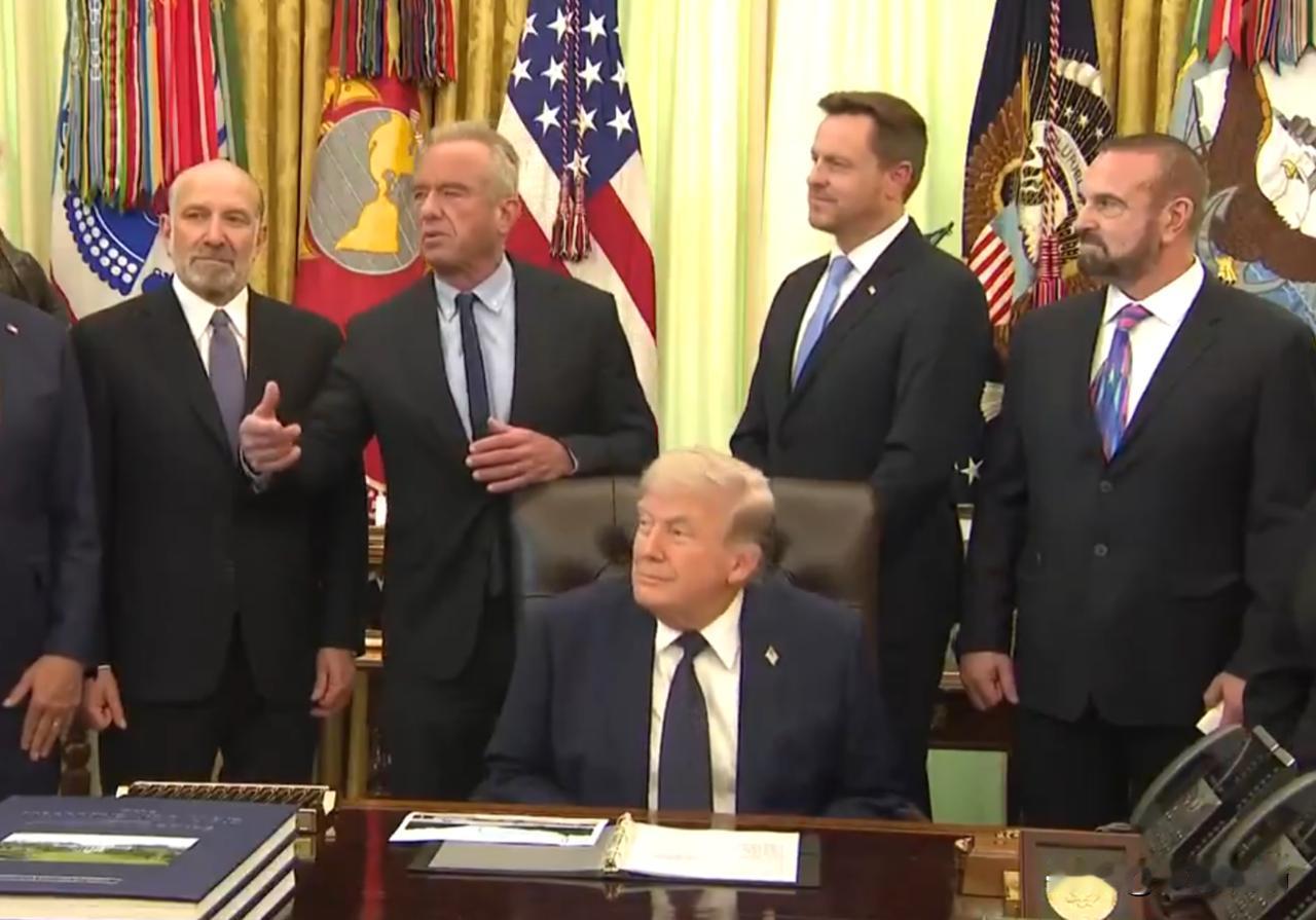 来看看这就是美国人的数学能力。特朗普多次公开声称，他的政策让某些