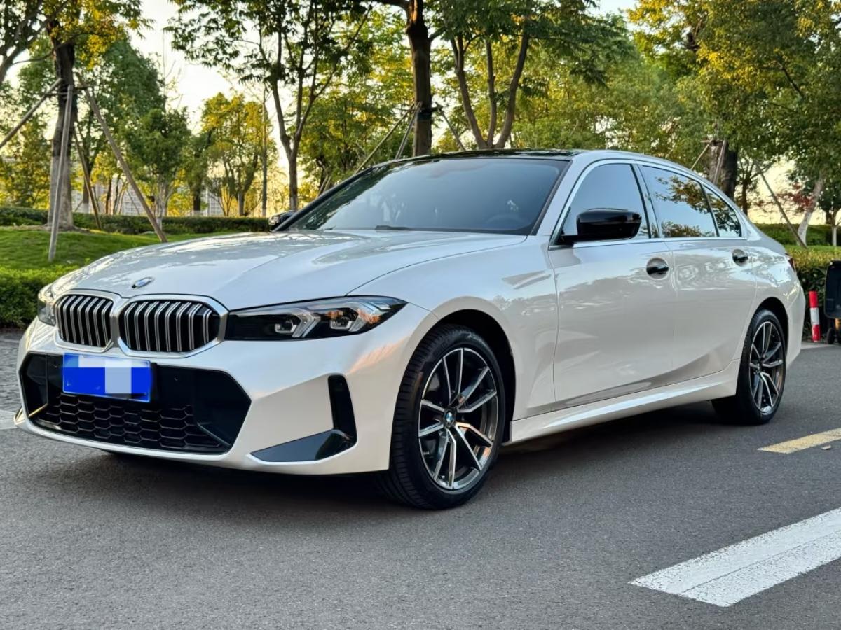 其实养一辆豪华车，除了在保险、保养贵一些平时用车也都和其他品牌费用基本上，差不了