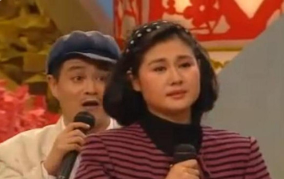 1992年央视春晚的后台，赵本山刚演完《我想有个家》，搭档黄晓娟就对他说：“赵哥