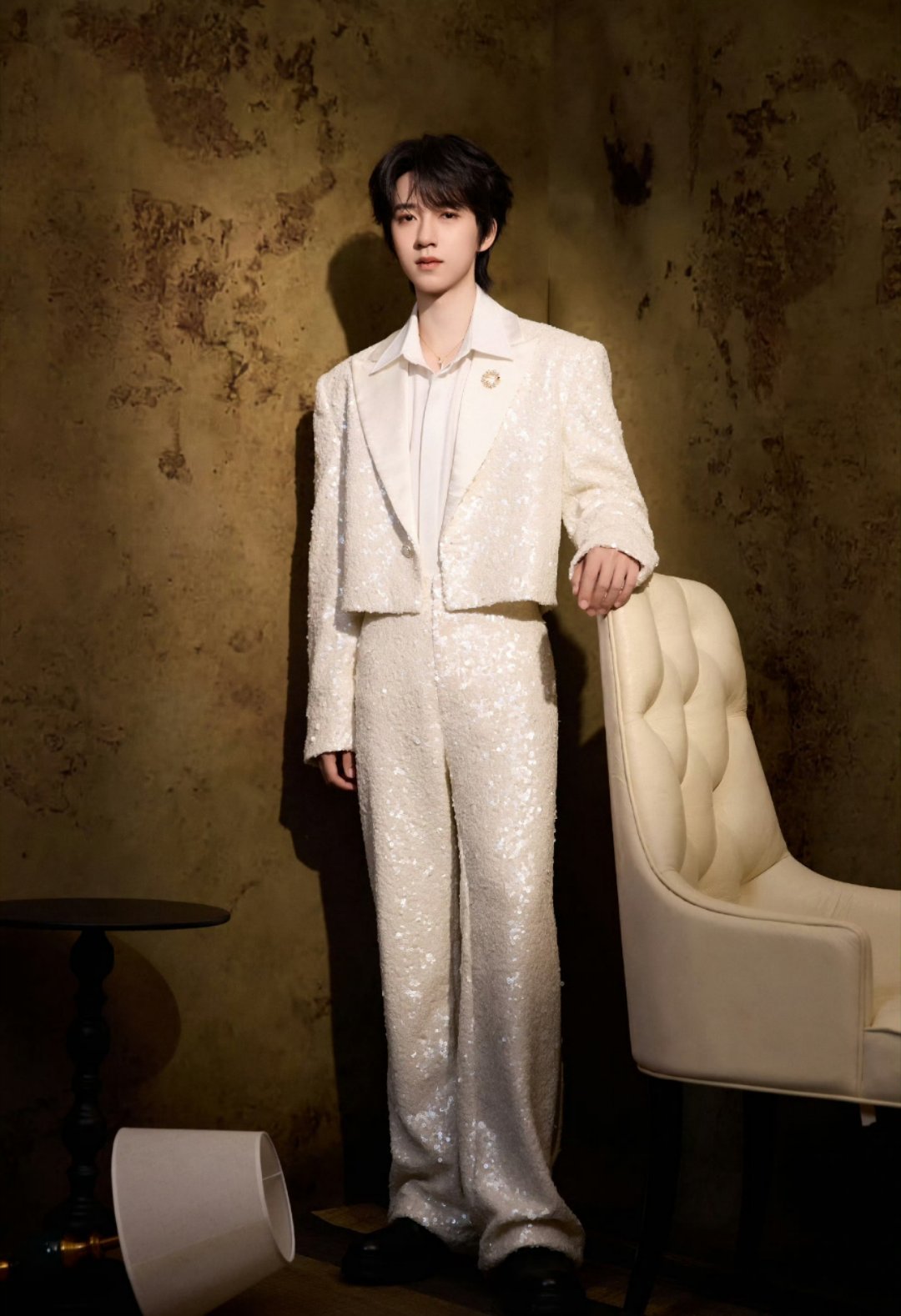 主持人贺峻霖你真的好棒好棒啊，新的一年也要多多见面～健健康康～做最幸福的小孩🤓