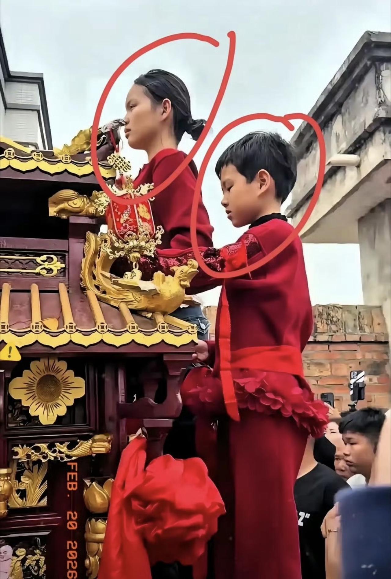 没想到妈祖换人这个事儿反响这么大？！看来在沿海一带真的很信奉这个，尤其是做生意的