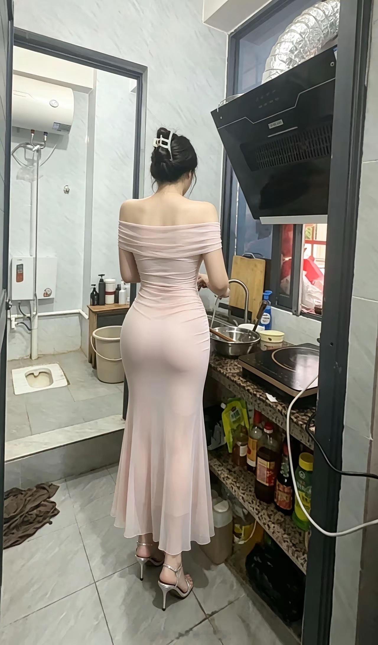 你下班回到家，看到这样在厨房忙碌的老婆，是不是觉得这一天的辛苦都值了！