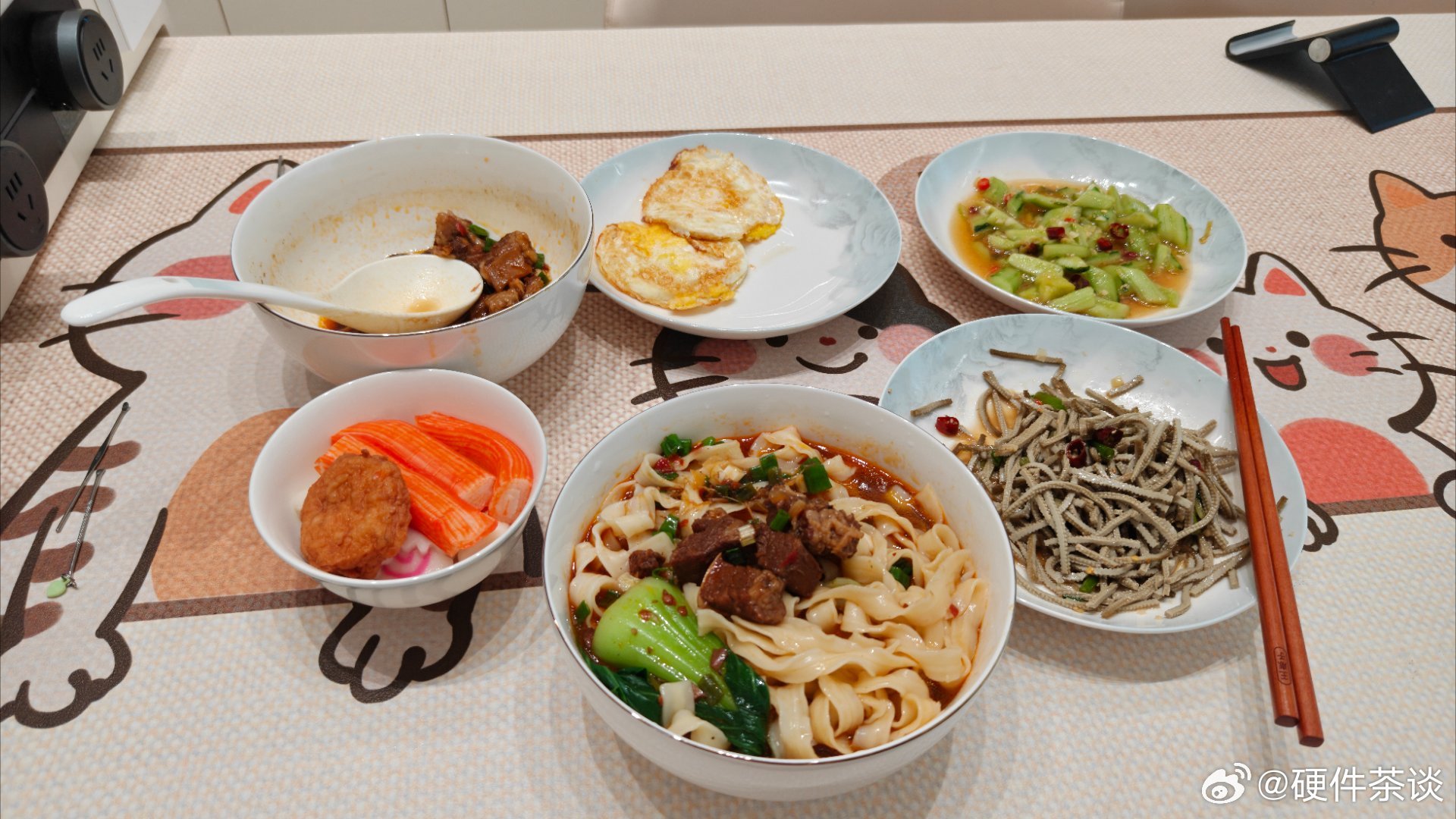 让做饭阿姨试了一下牛肉面，你别说做的还挺像那么回事的