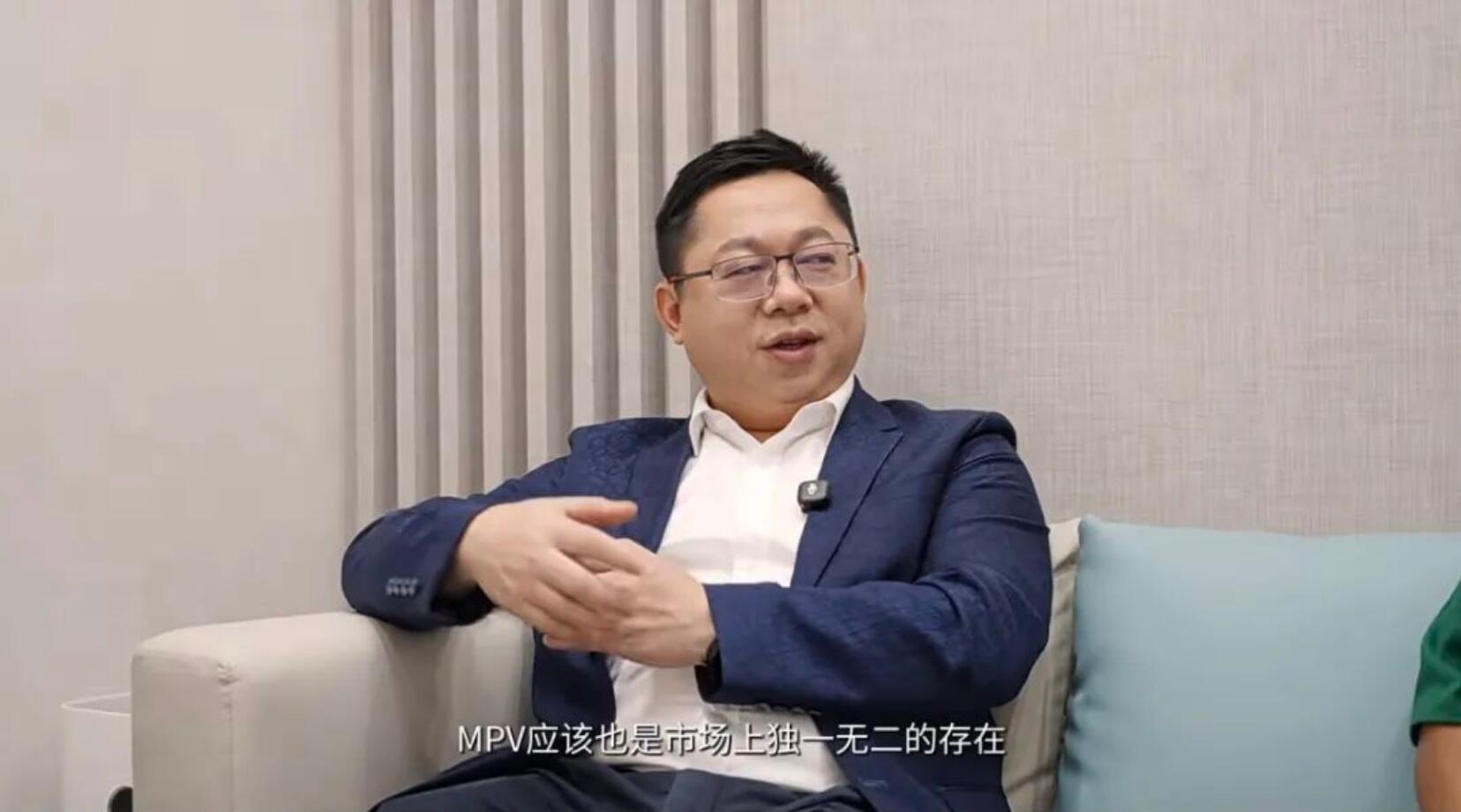 比亚迪海洋网全新MPV确认年底要来，张卓透露会是独一份全新品类🚐回看海洋网的发展速度真的很夸张，成