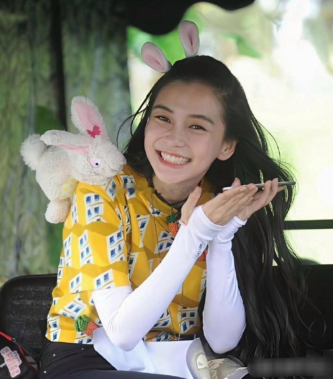 原来早期的跑男真的没有滤镜，baby妆容近乎素颜。