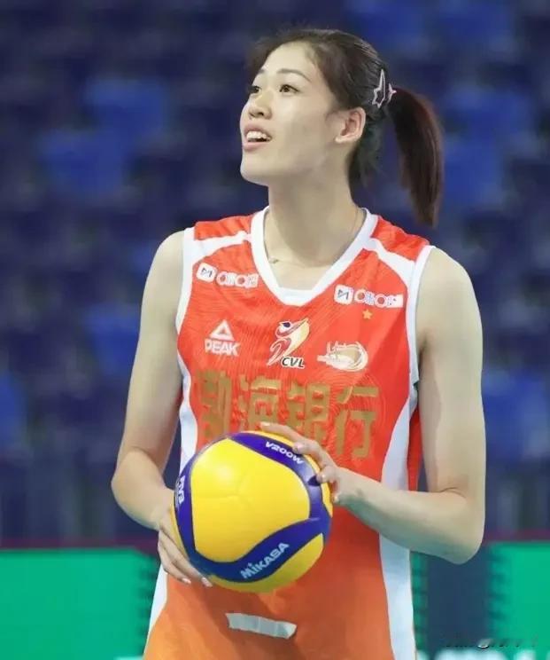 相关🇨🇳女排李盈莹加盟🇮🇹米兰🇮🇹米兰良好的康复环境赢得的李盈莹