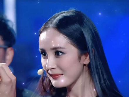 杨幂的高光时刻 星星眼➕月牙笑面对偶像就这样