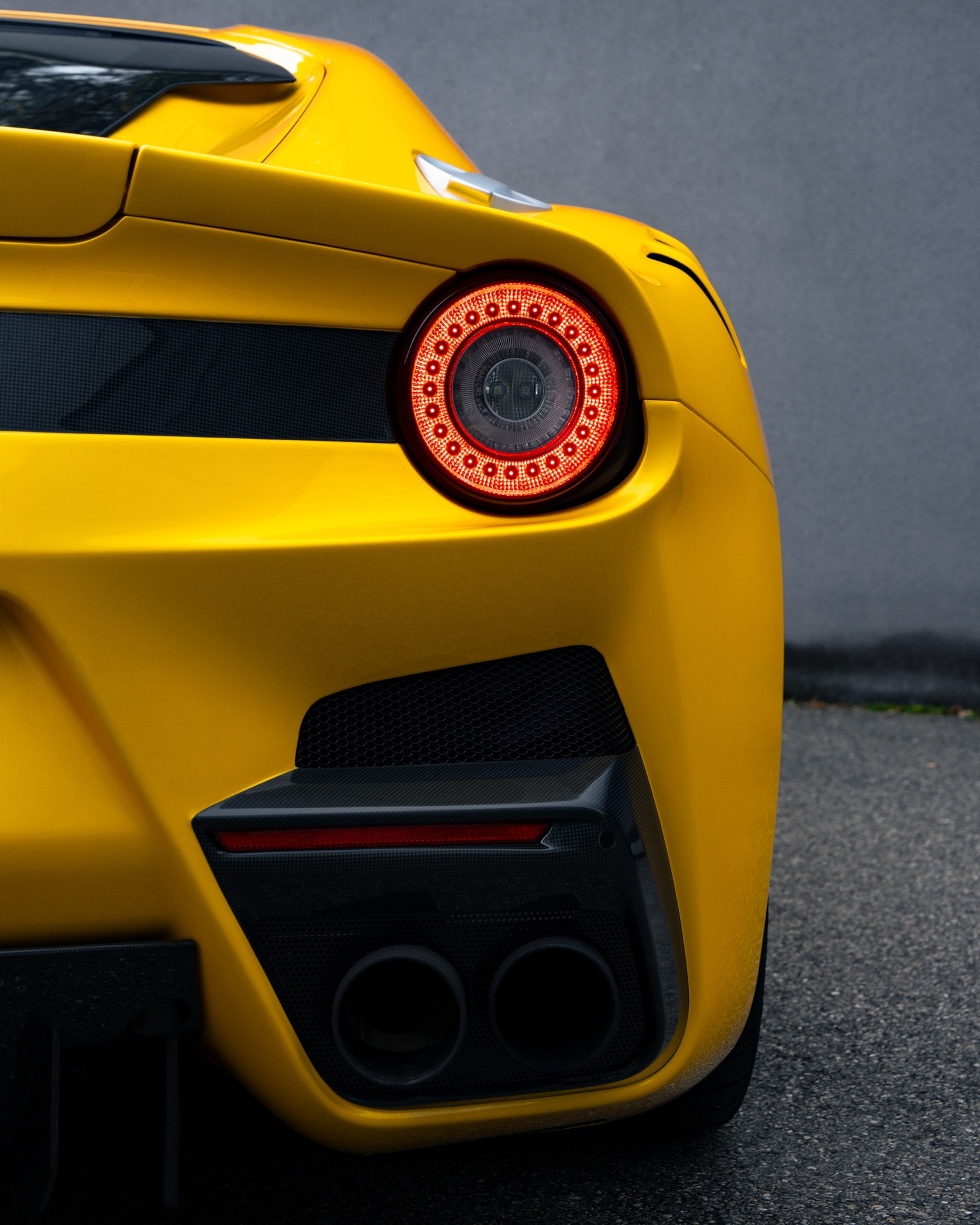 Car时尚法拉利F12tdf🏁一个向汽车巡回赛致敬的名字🏎️，这是法